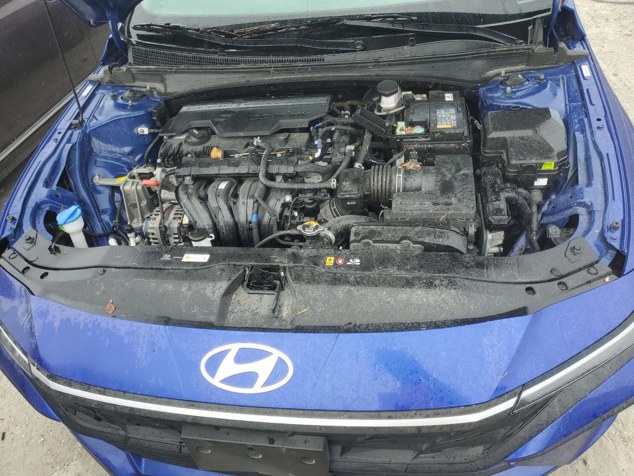 2024 Hyundai Elantra - Image 11
