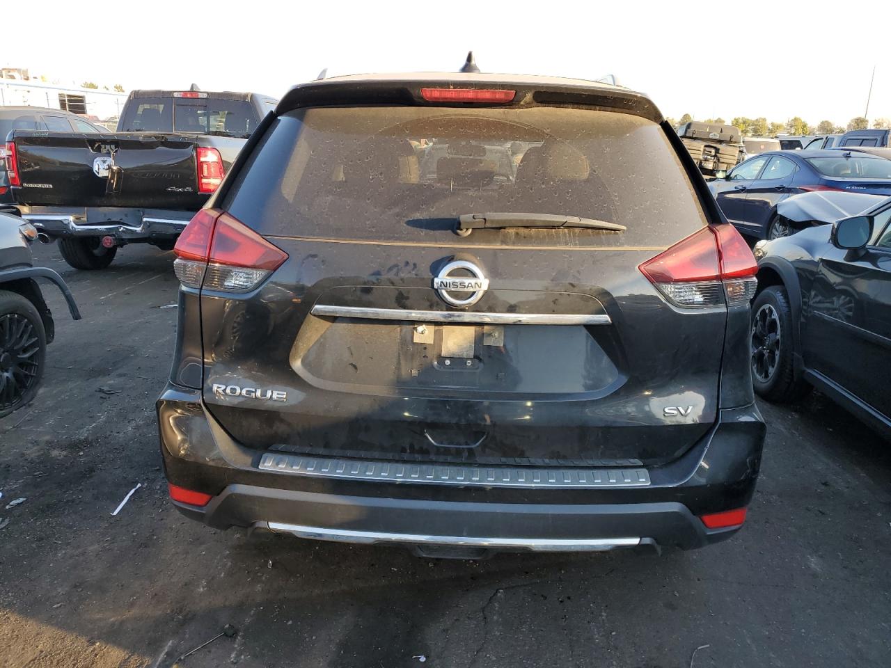 2017 Nissan Rogue - Image 6