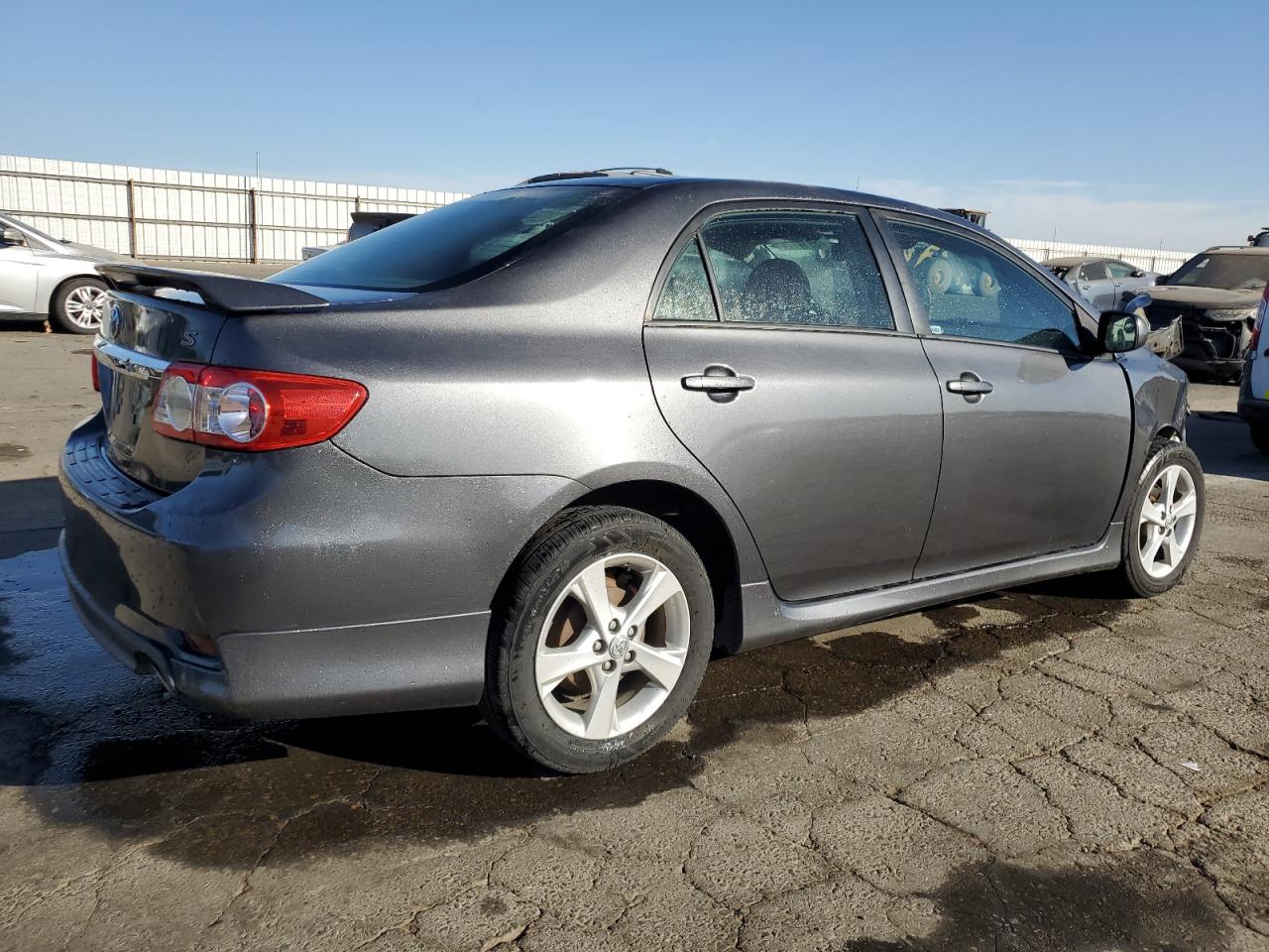 VIN 2T1BU4EE5DC933493 2013 TOYOTA COROLLA no.3