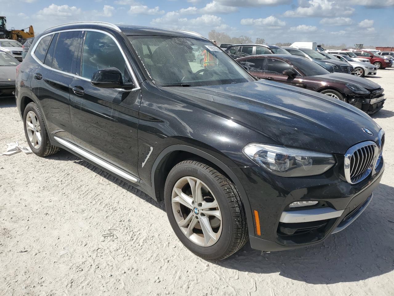 VIN 5UXTR7C50KLR46280 2019 BMW X3 no.4