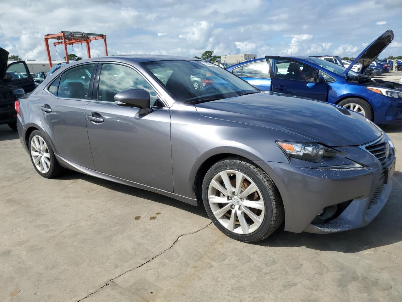 2015 Lexus IS - Image 4