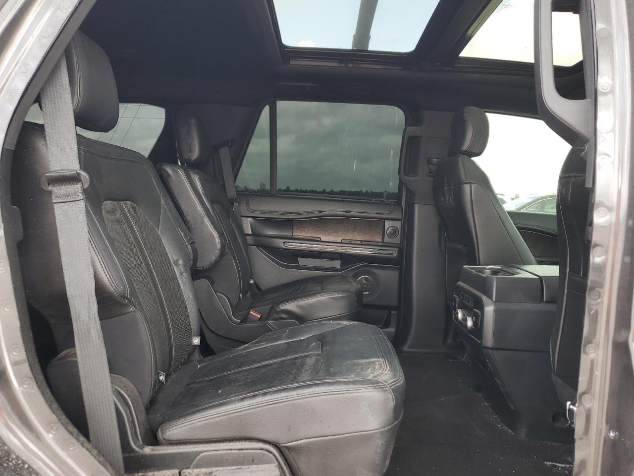 2020 Ford Expedition - Image 11