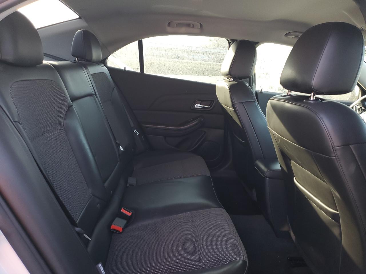 2014 Chevrolet Malibu - Image 10