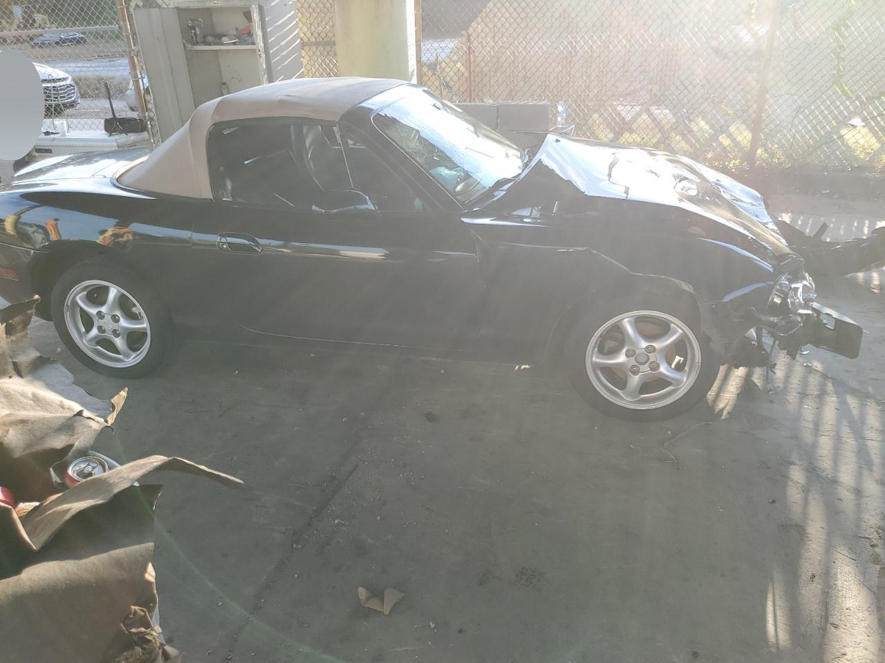 JM1NB353610201133 2001 Mazda Mx-5 Miata Base