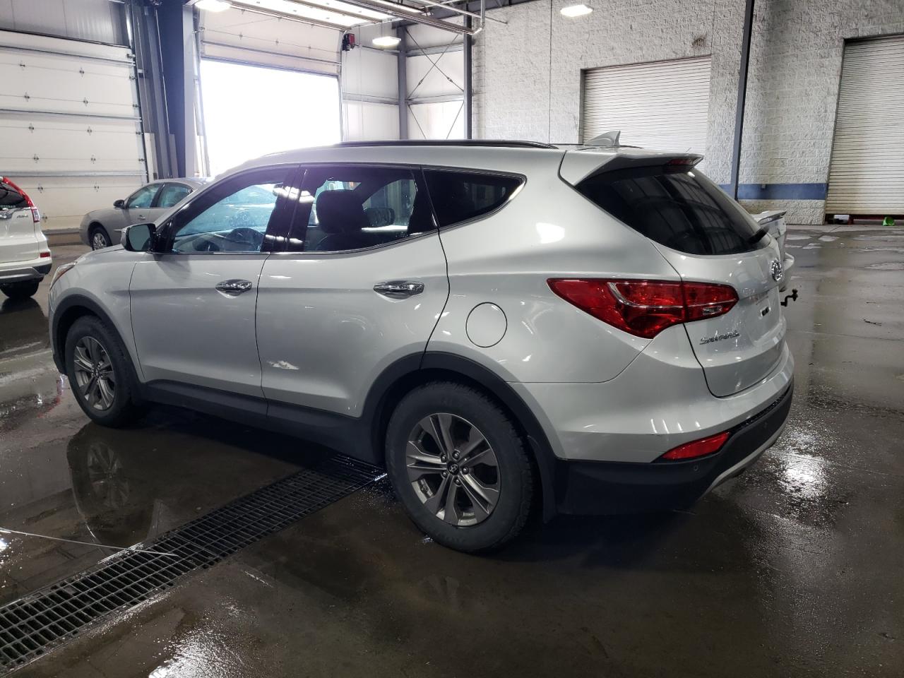 2016 Hyundai Santa Fe - Image 2