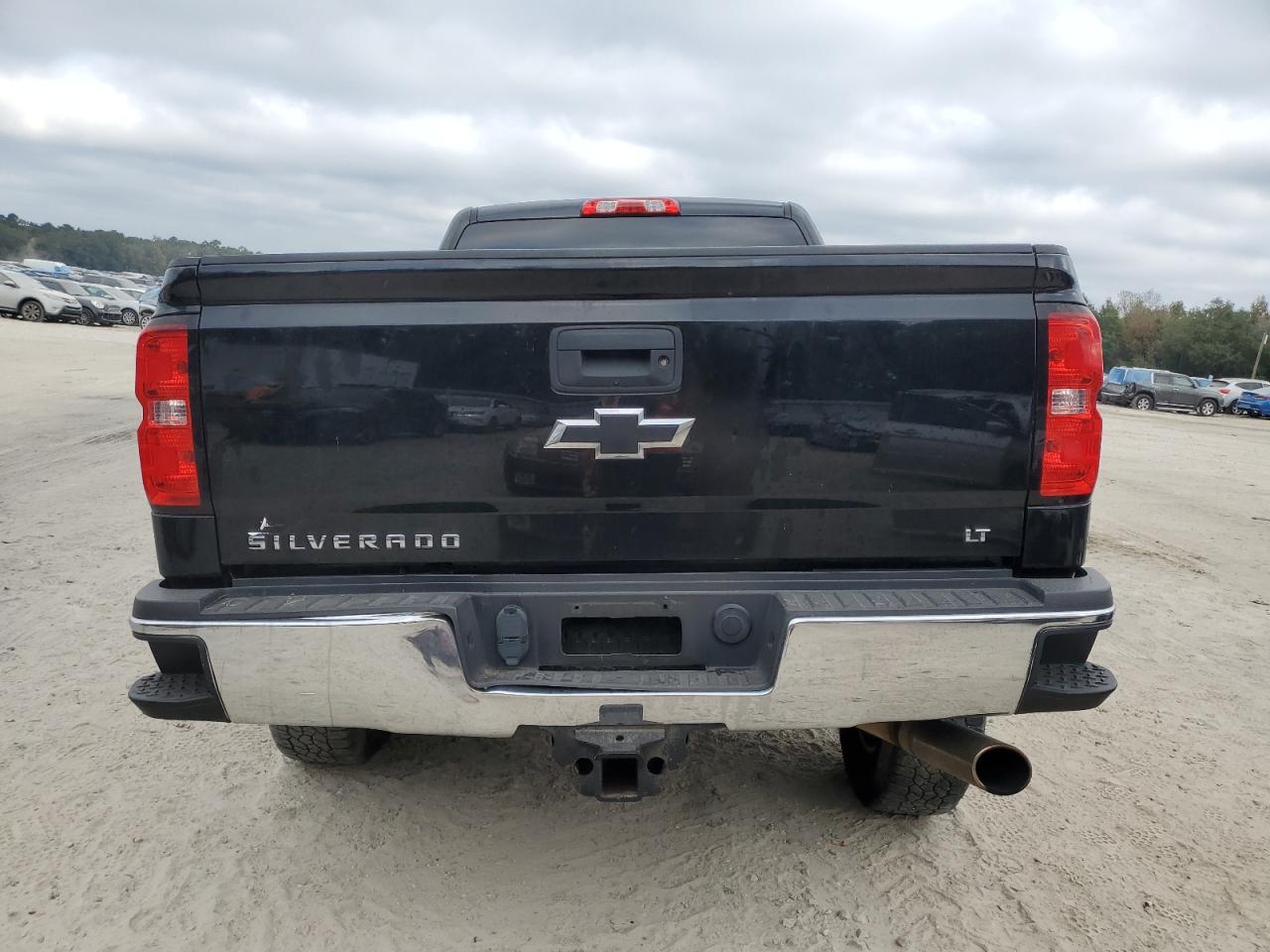 2017 Chevrolet Silverado - Image 6