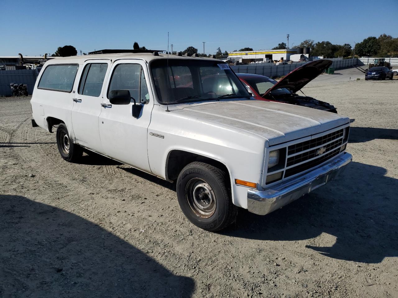 1990 Chevrolet Suburban R1500 VIN: 1GNER16K4LF170705 Lot: 75886154