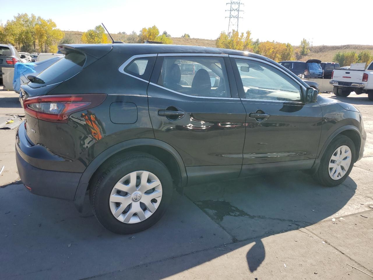 2020 Nissan Rogue - Image 3