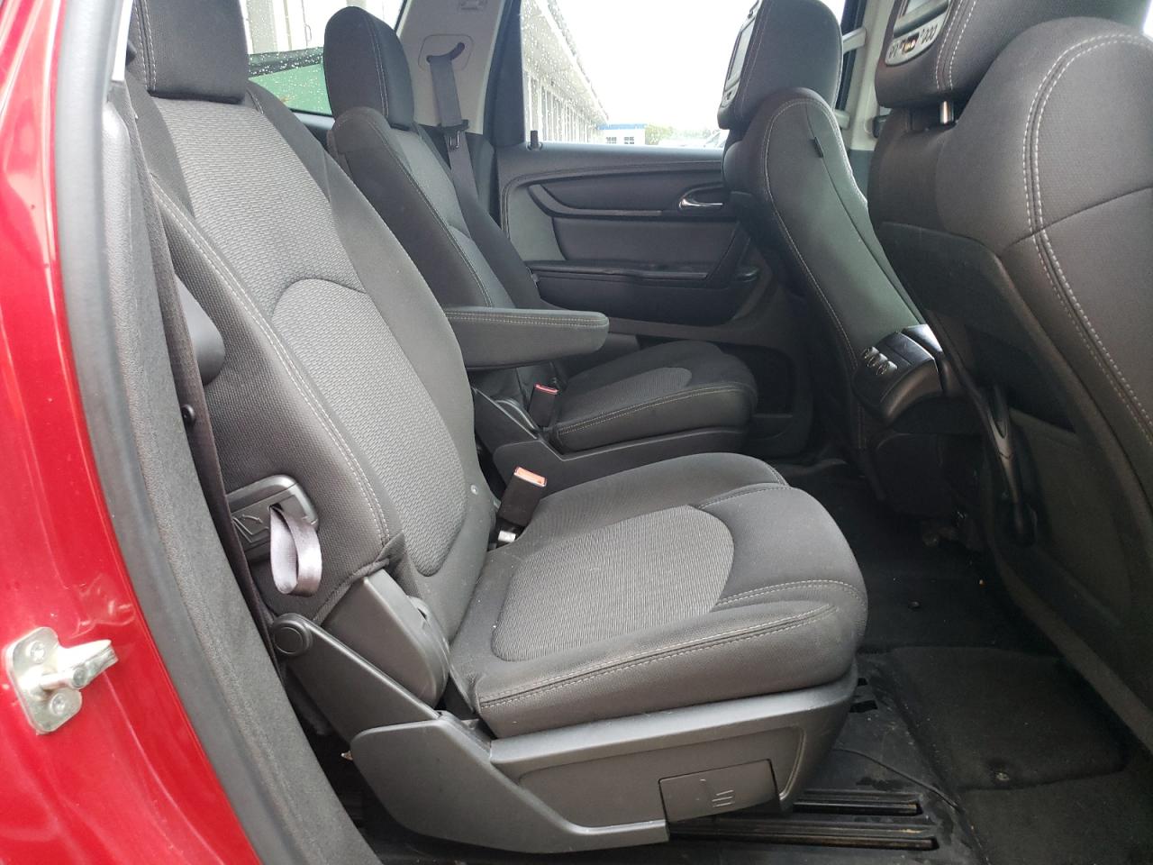 2014 Chevrolet Traverse - Image 11