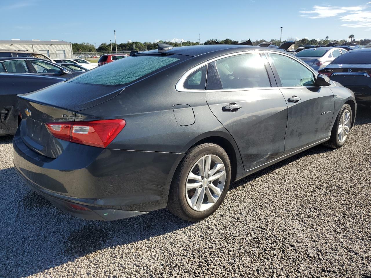 2018 Chevrolet Malibu - Image 3