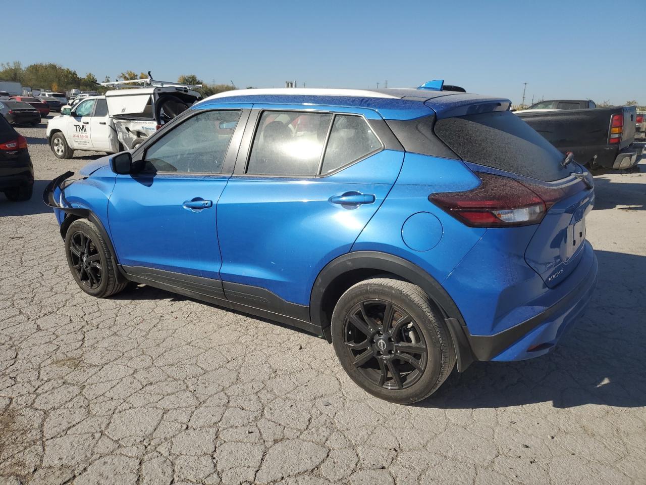 2022 Nissan Kicks - Image 2
