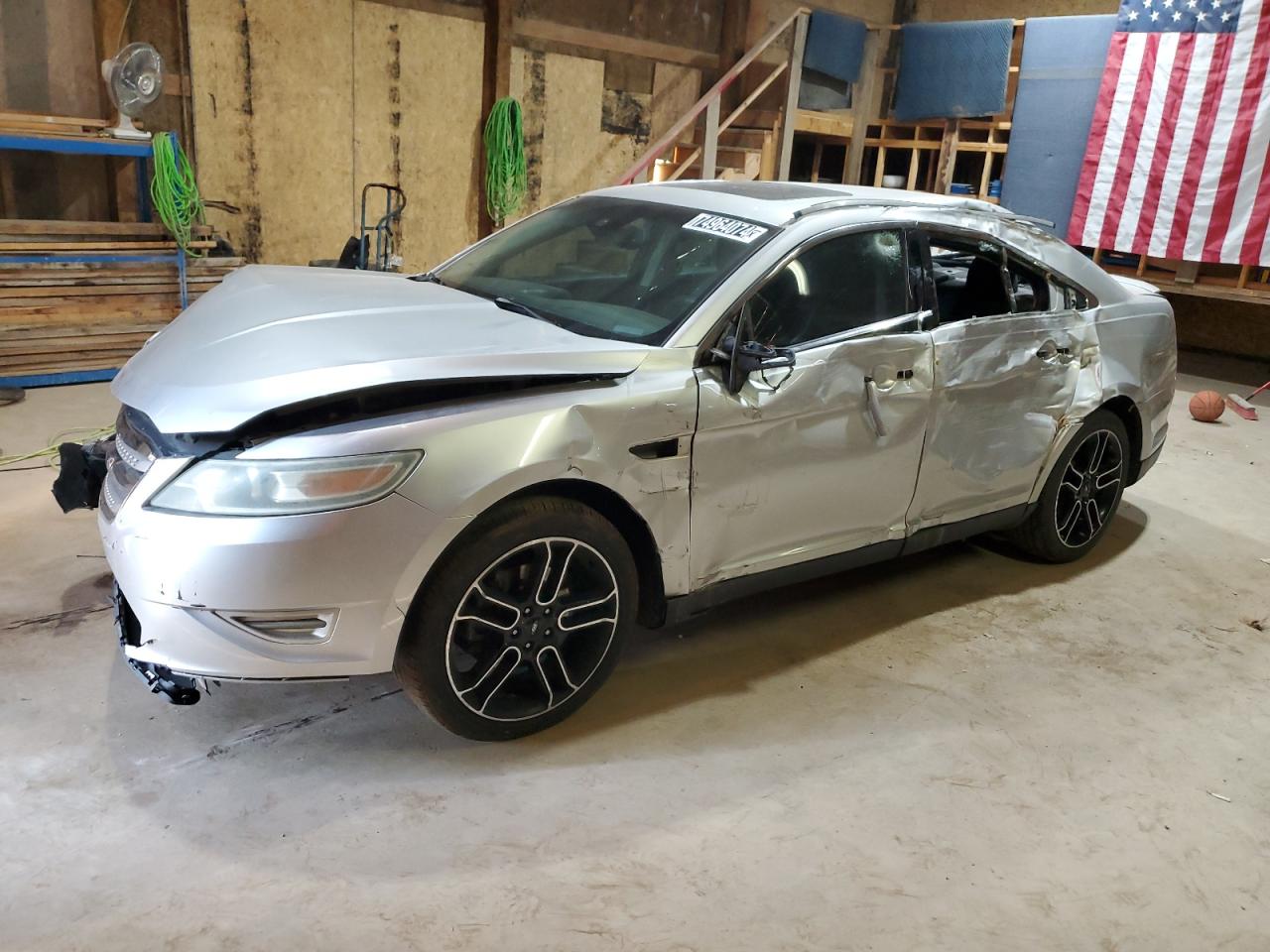 2010 Ford Taurus - Image 1