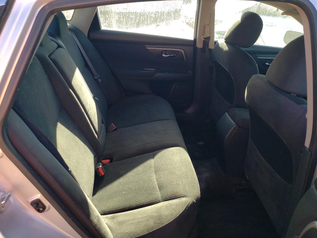 2015 Nissan Altima - Image 10