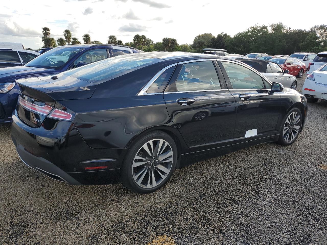 2020 Lincoln MKZ - Image 3