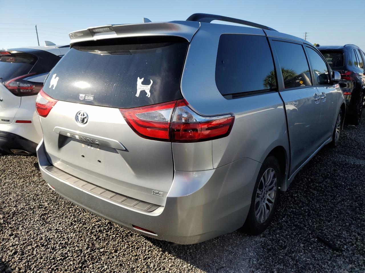 2020 Toyota Sienna - Image 3