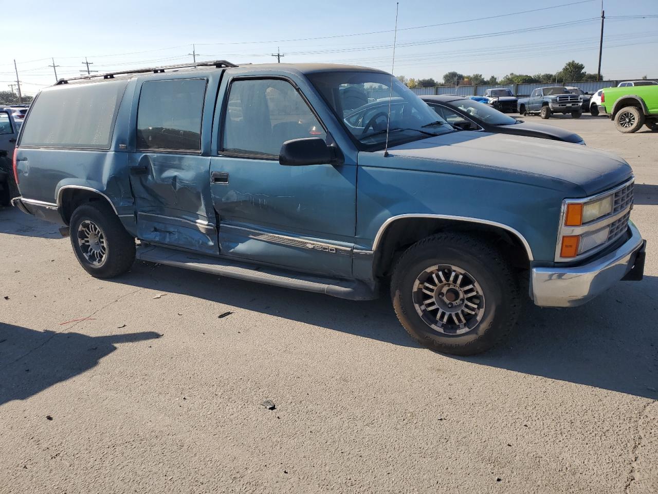 1992 Chevrolet Suburban C1500 VIN: 1GNEC16K3NJ356978 Lot: 74299054