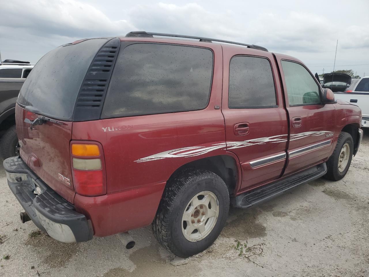 2003 GMC Yukon - Image 3