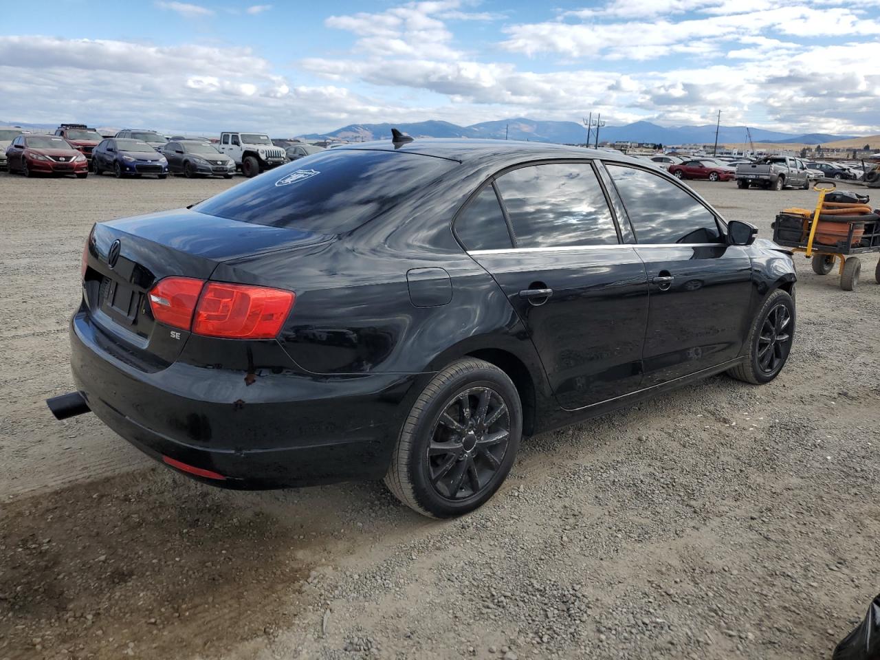 2014 Volkswagen Jetta - Image 3