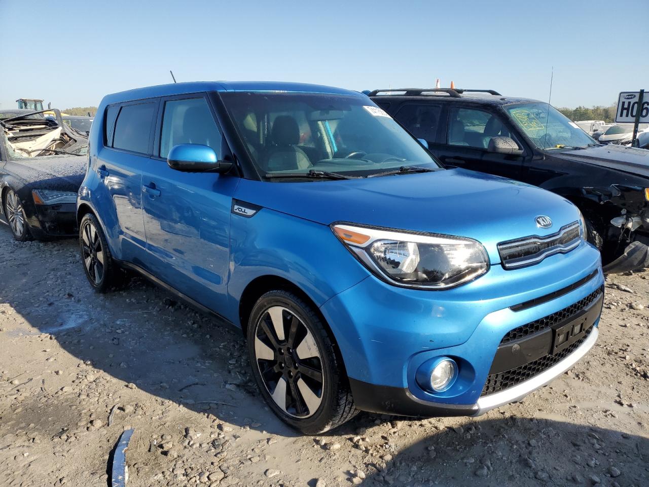 VIN KNDJP3A55H7484214 2017 KIA SOUL no.4