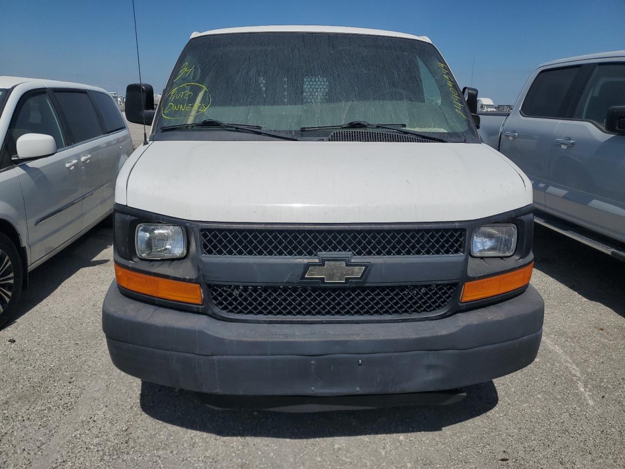 VIN 1GCWGFBA4D1116932 2013 CHEVROLET EXPRESS no.5