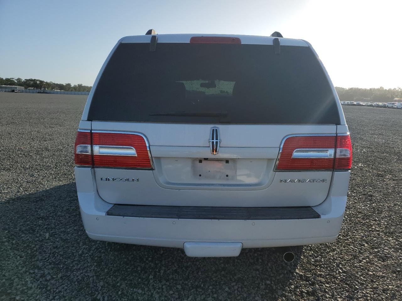 2011 Lincoln Navigator VIN: 5LMJJ2H52BEJ01696 Lot: 78605964