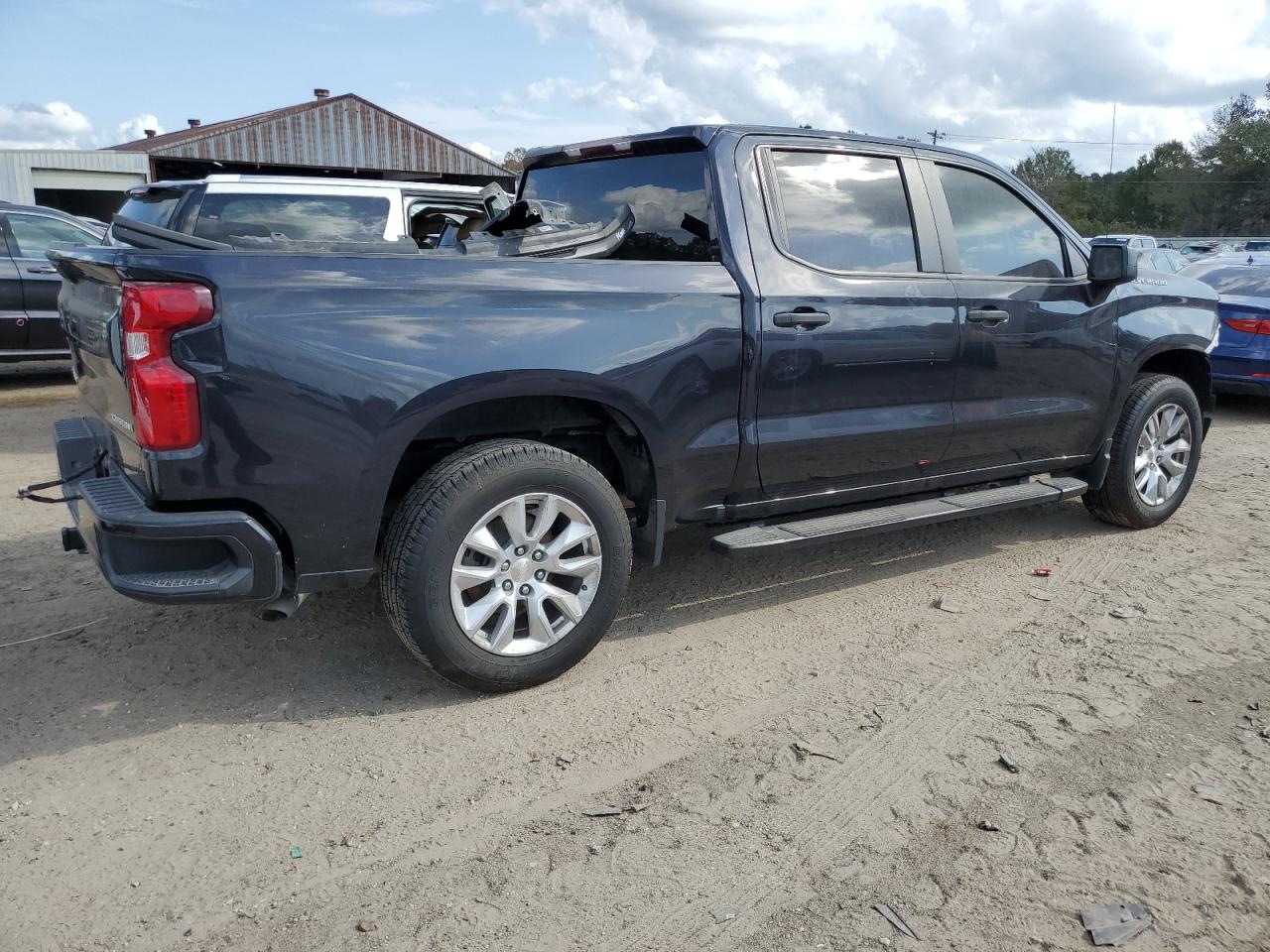 2022 Chevrolet Silverado - Image 3