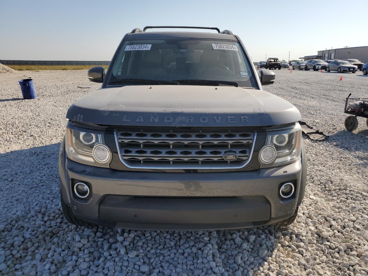 2016 Land Rover LR4 - Image 5
