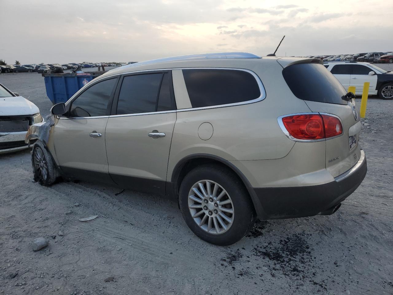 2008 Buick Enclave - Image 2