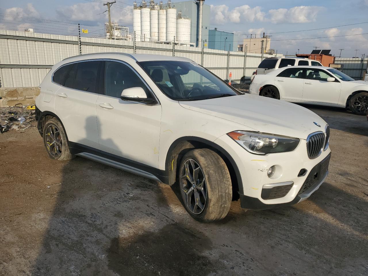 VIN WBXHU7C31J5L08873 2018 BMW X1 no.4