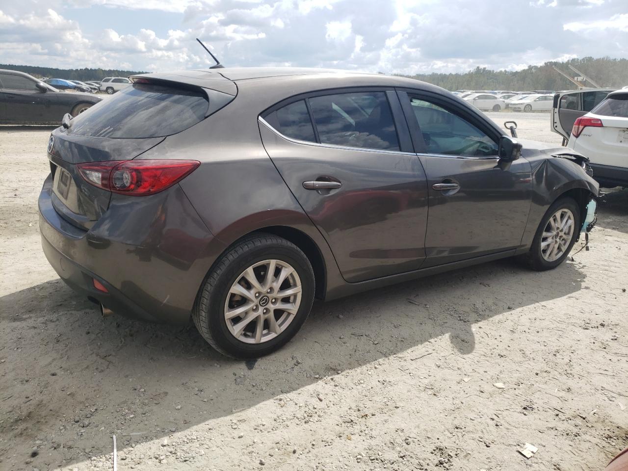 2014 Mazda 3 - Image 3