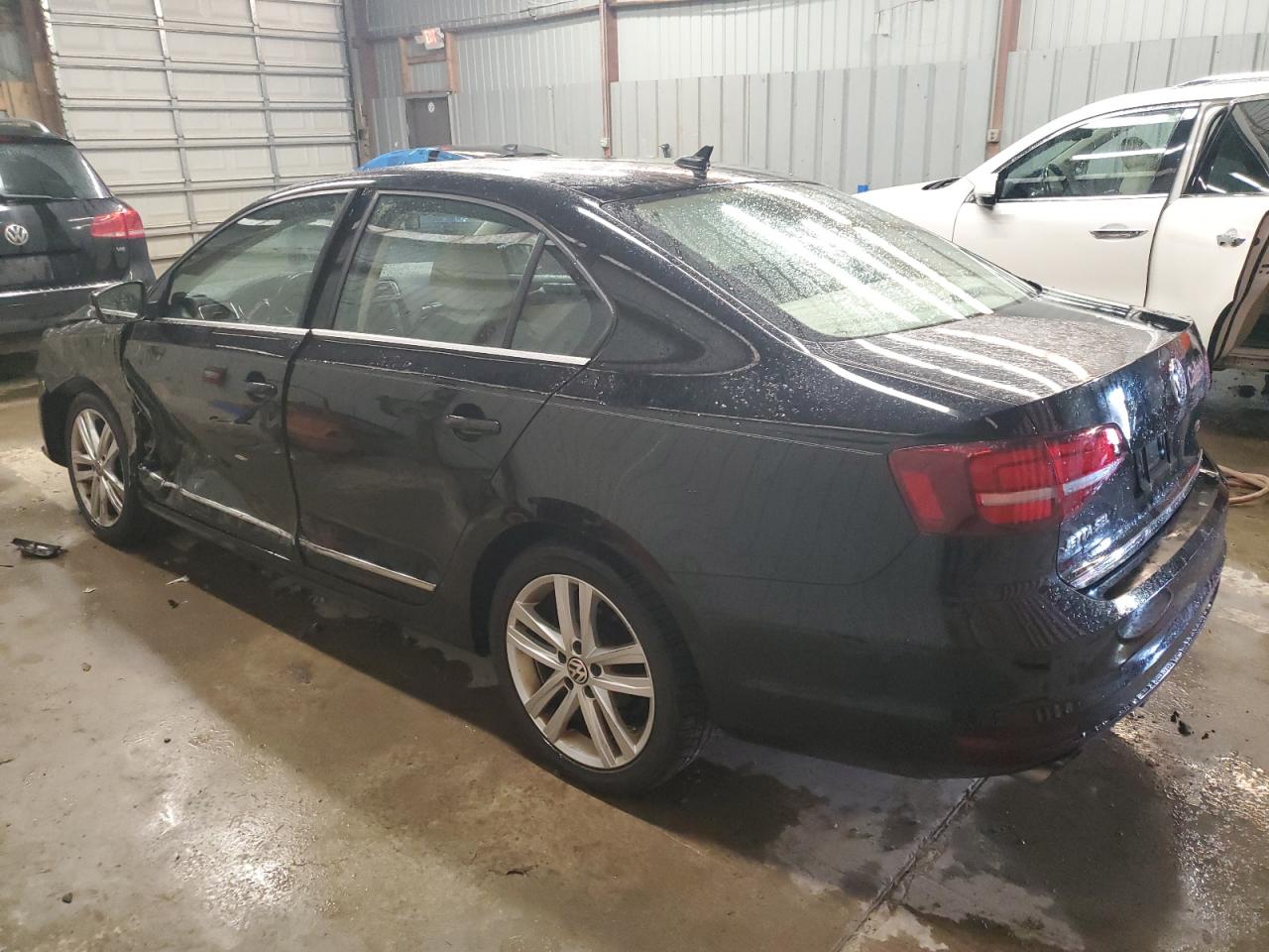 3VWL17AJ3HM299080 2017 VOLKSWAGEN JETTA - Image 2