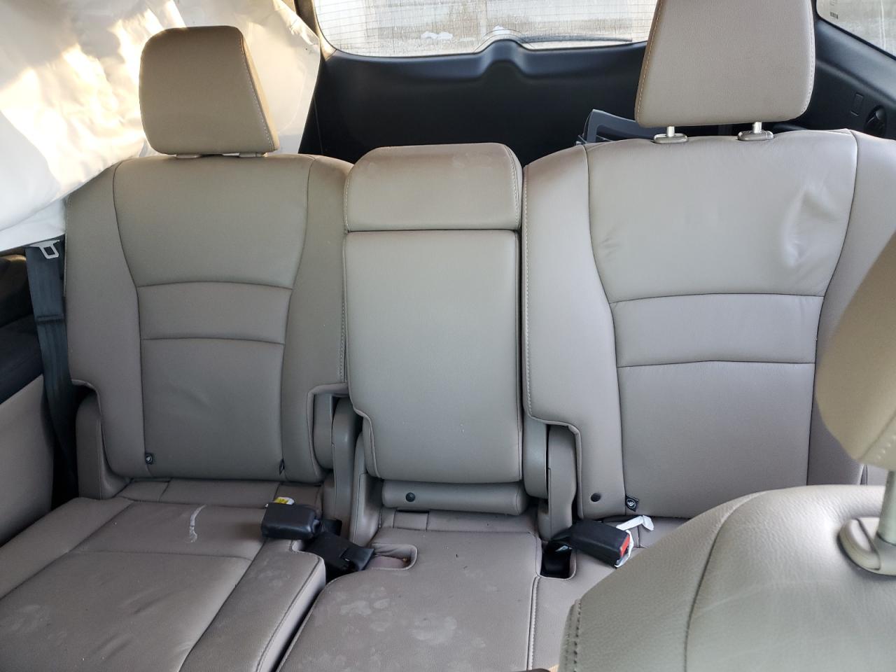 2017 Honda Pilot - Image 10