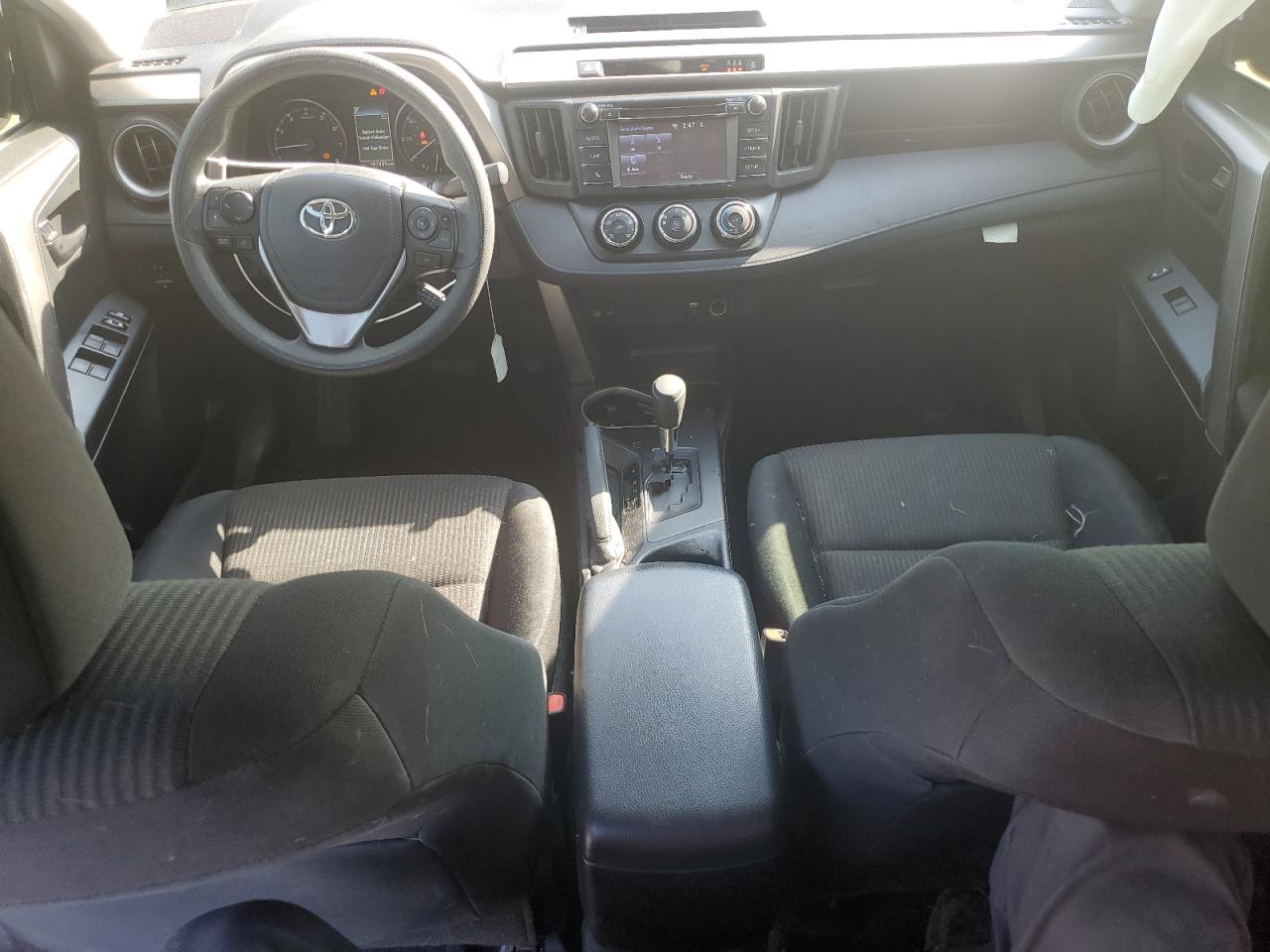 JTMZFREV3HJ102848 2017 Toyota Rav4 Le