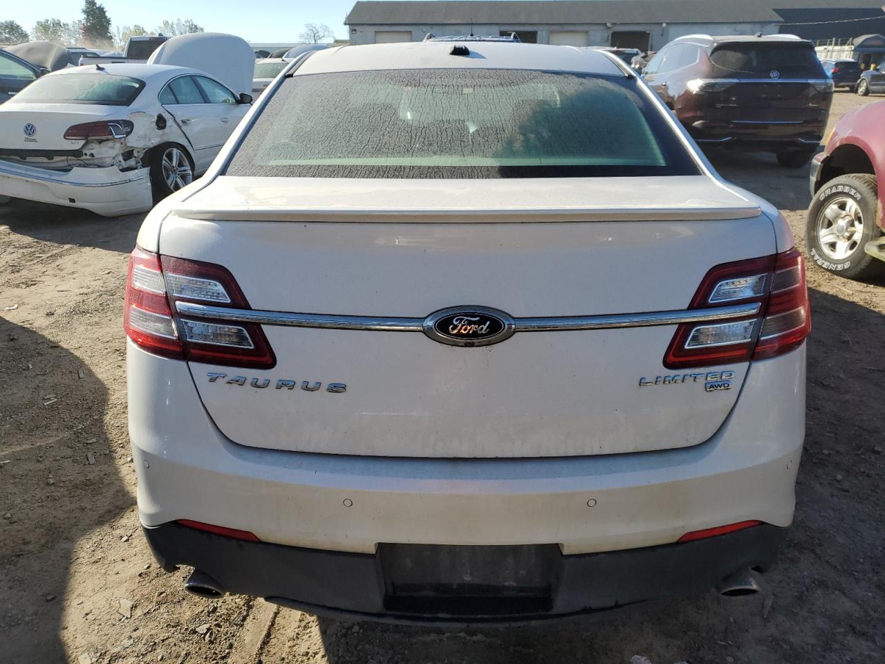 1FAHP2J81FG135069 2015 Ford Taurus Limited