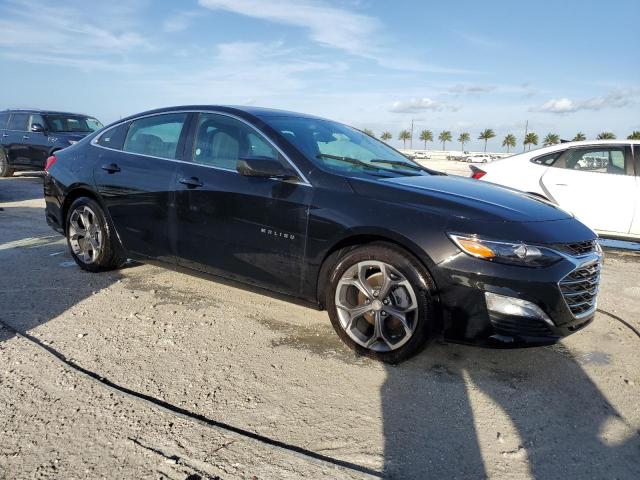 1G1ZD5ST4RF149899 Chevrolet Malibu LT 4