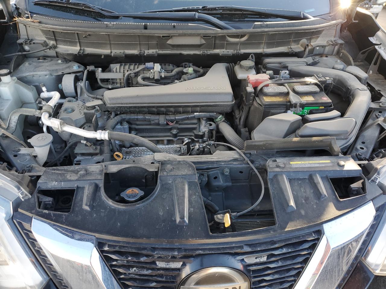 2018 Nissan Rogue - Image 13