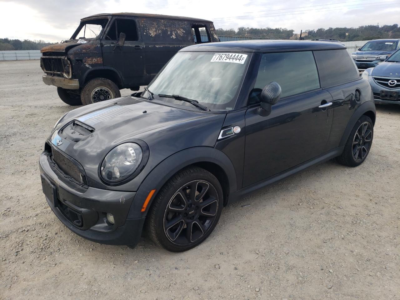 VIN WMWSV3C51DT476083 2013 MINI COOPER no.1