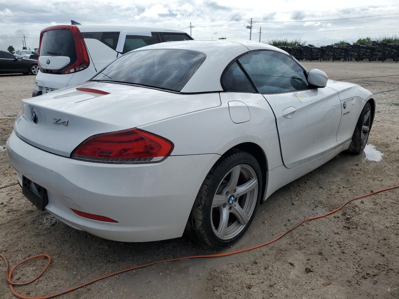 2011 BMW Z4 - Image 3
