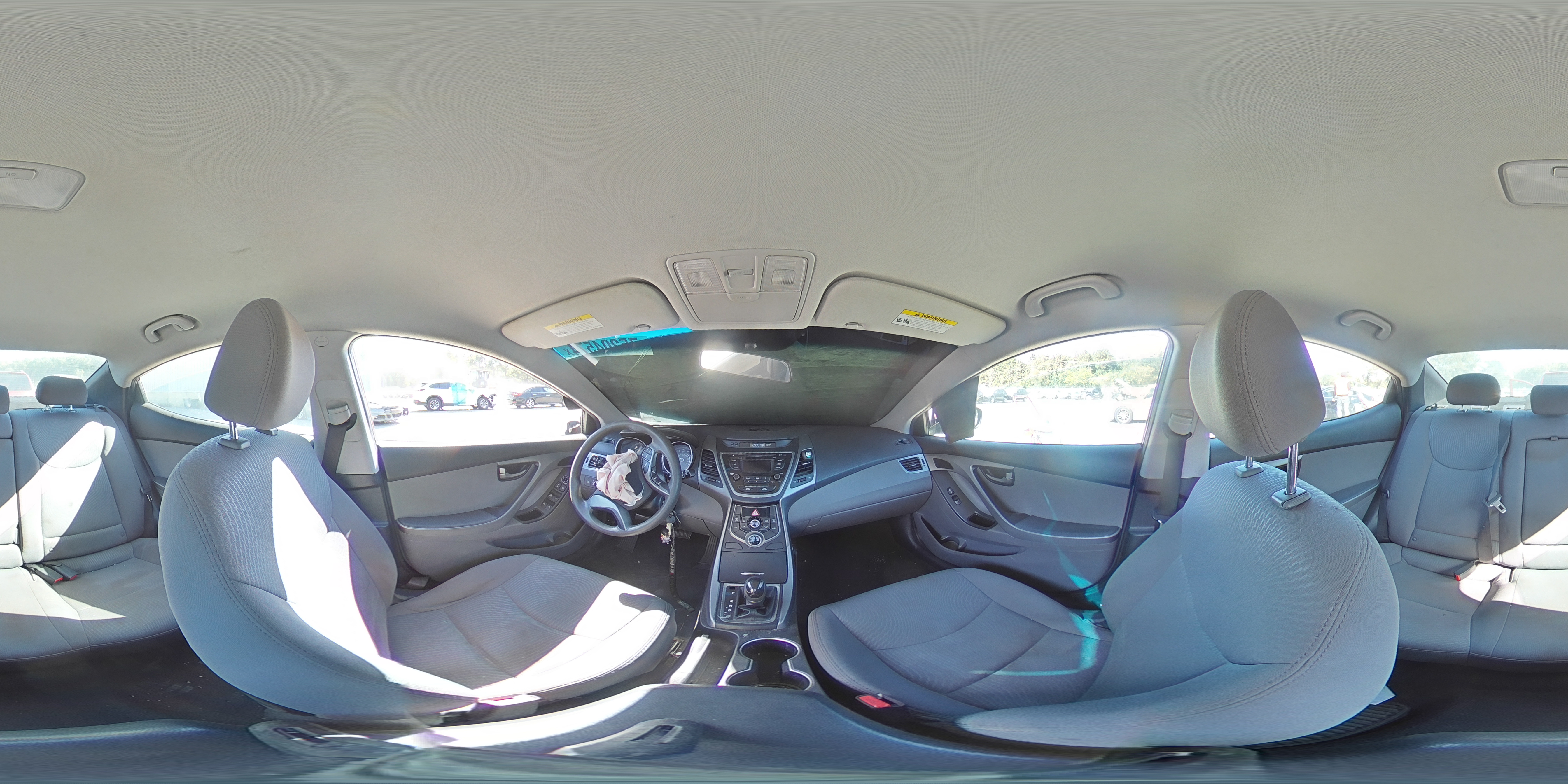 2015 Hyundai Elantra - Image 13