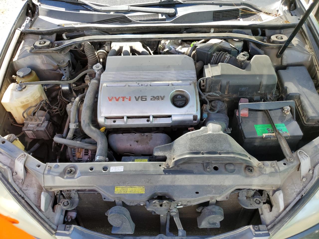 2004 Toyota Camry - Image 11