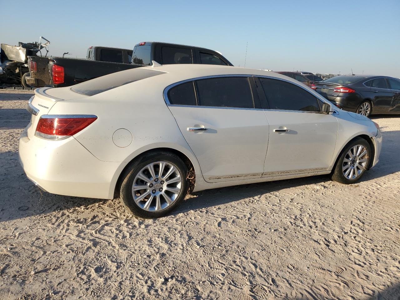 VIN 1G4GC5E36DF331184 2013 BUICK LACROSSE no.3