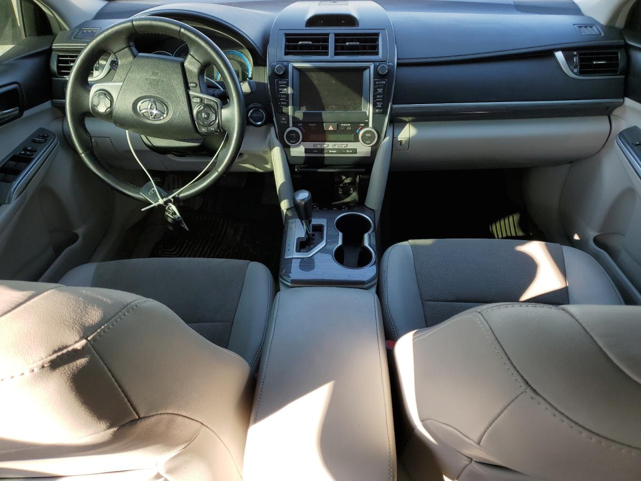 2012 Toyota Camry - Image 8