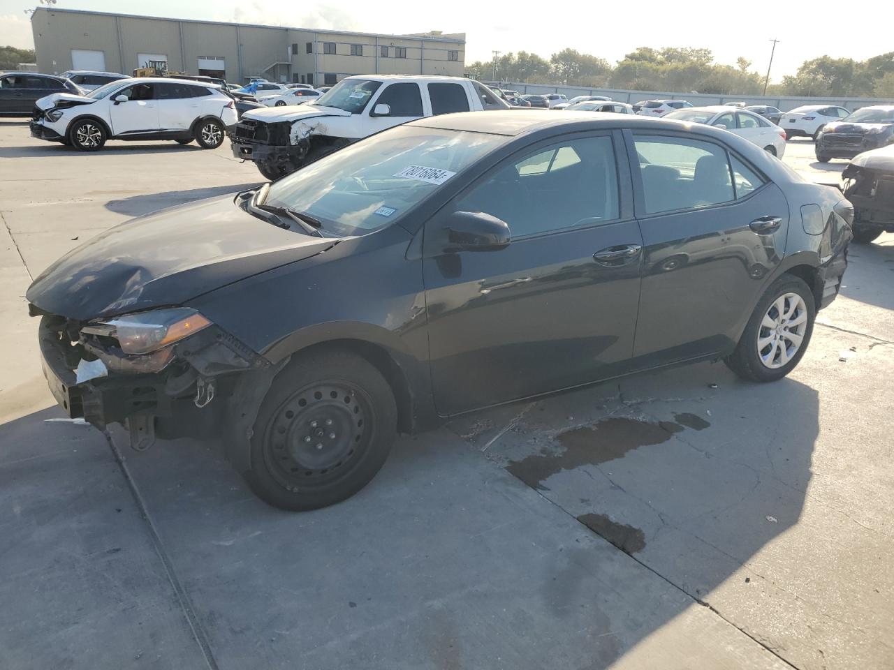 VIN 5YFBURHE4JP818887 2018 TOYOTA COROLLA no.1