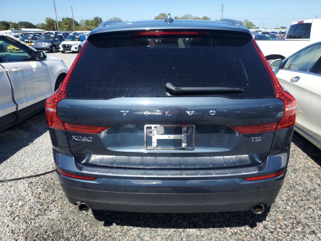 2020 Volvo Xc60 T5 Momentum VIN: YV4102DK3L1436039 Lot: 74074424