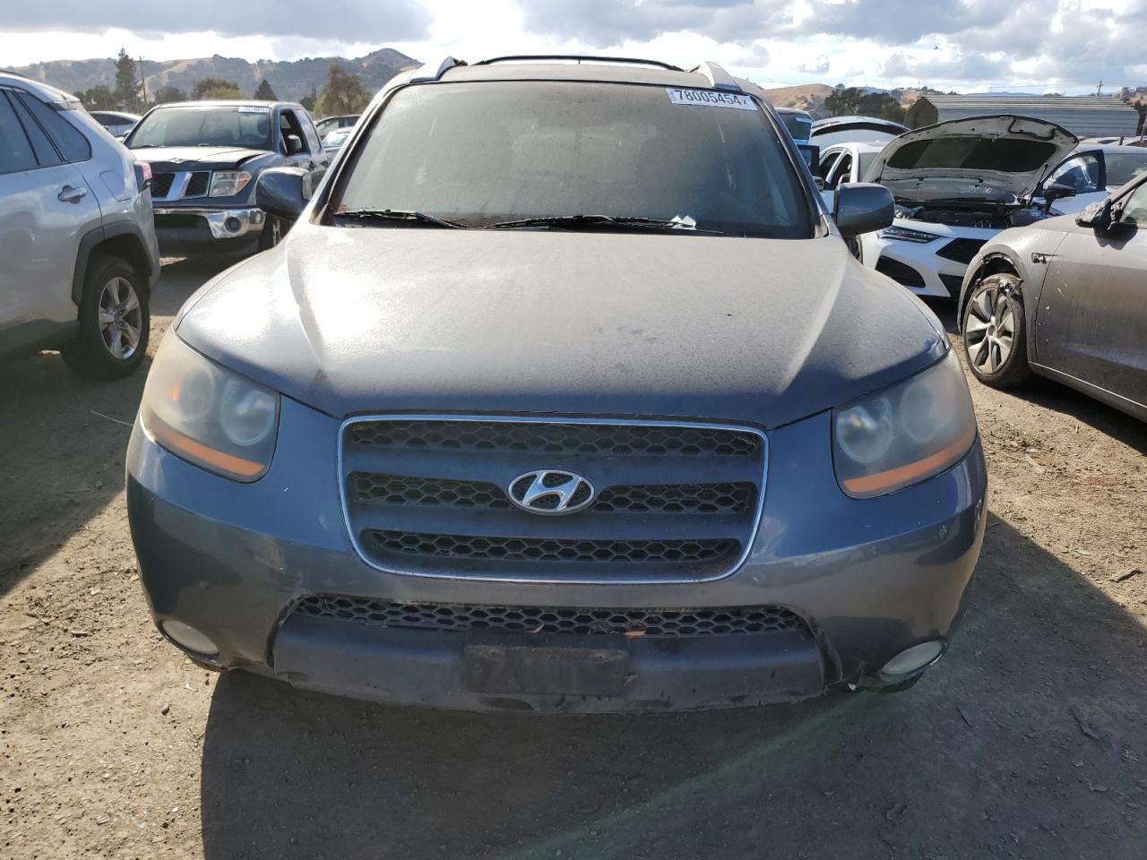 2009 Hyundai Santa Fe - Image 5