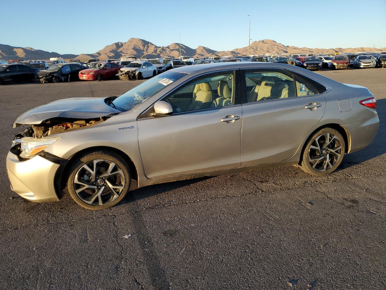 2016 TOYOTA CAMRY