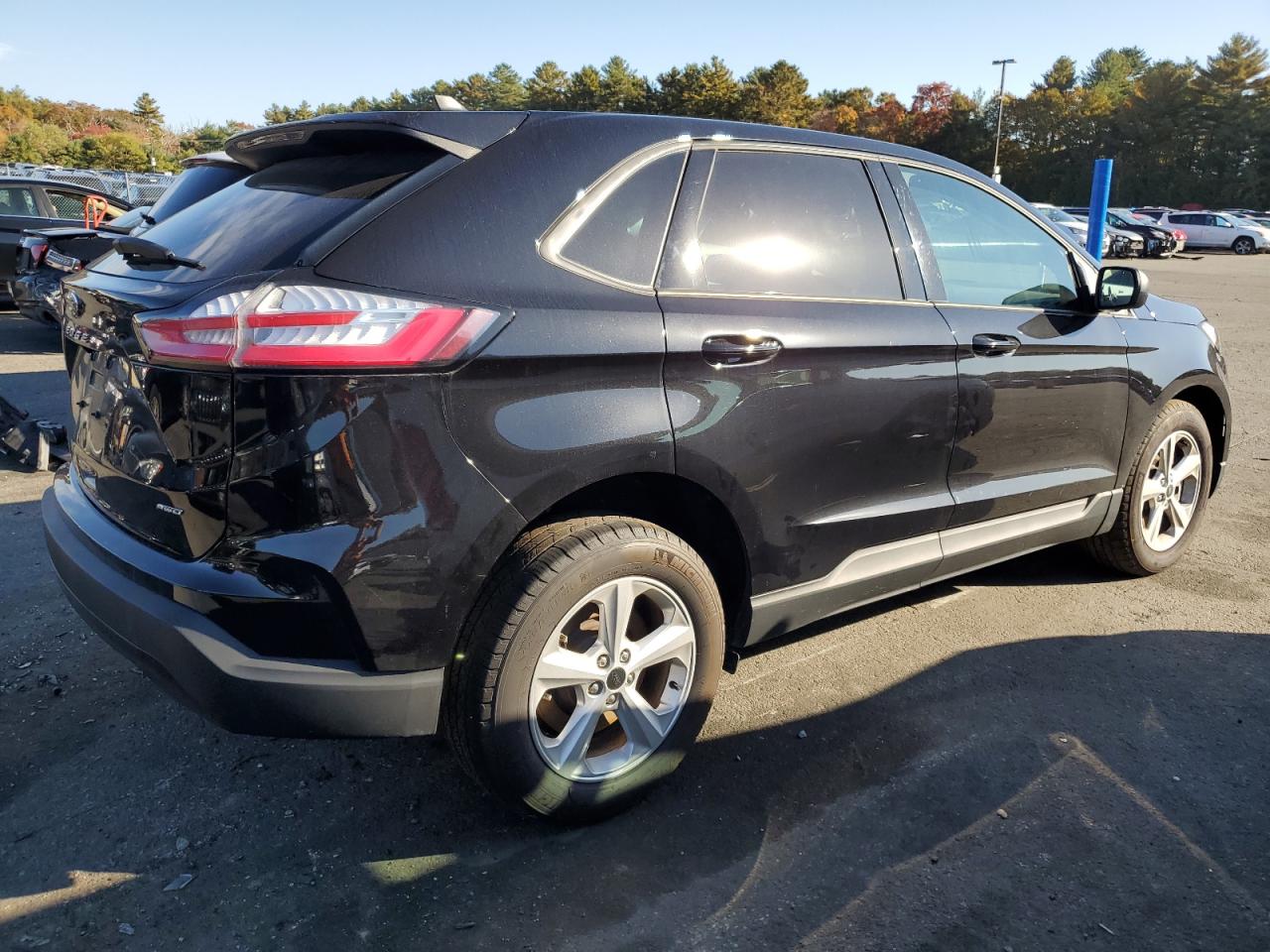 2023 Ford Edge - Image 3