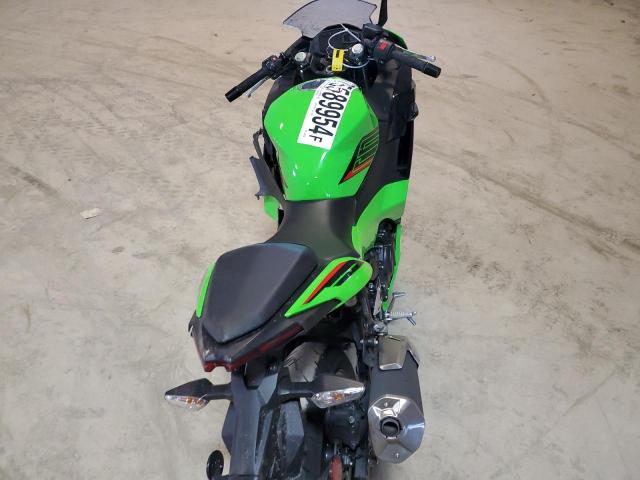  KAWASAKI EX500 H 2024 Зеленый