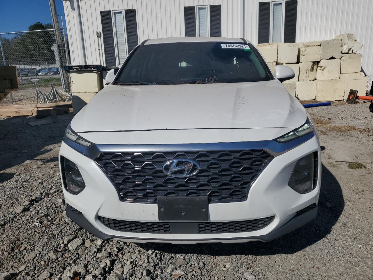 2019 Hyundai Santa Fe - Image 5