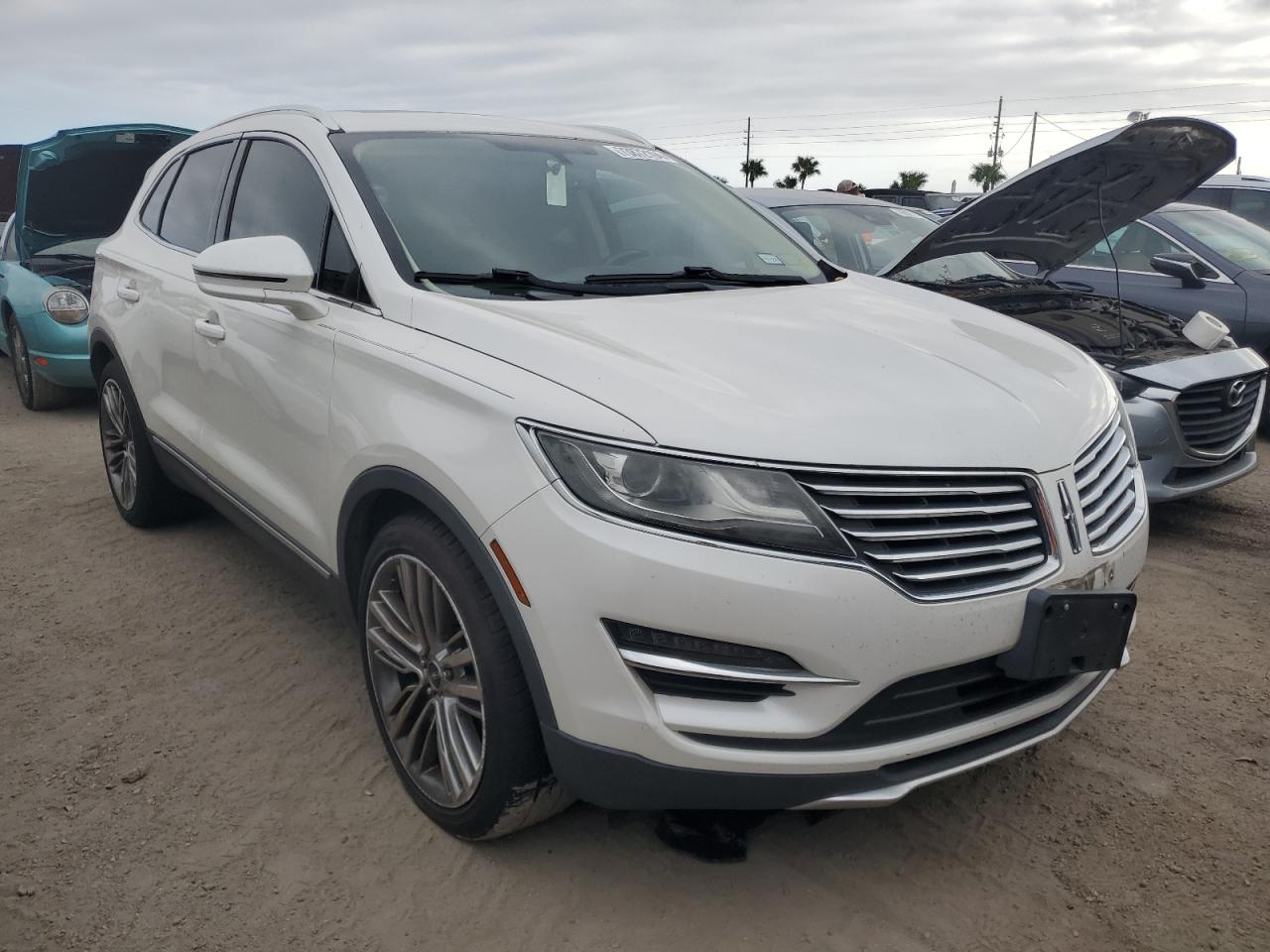 2015 Lincoln MKZ - Image 4